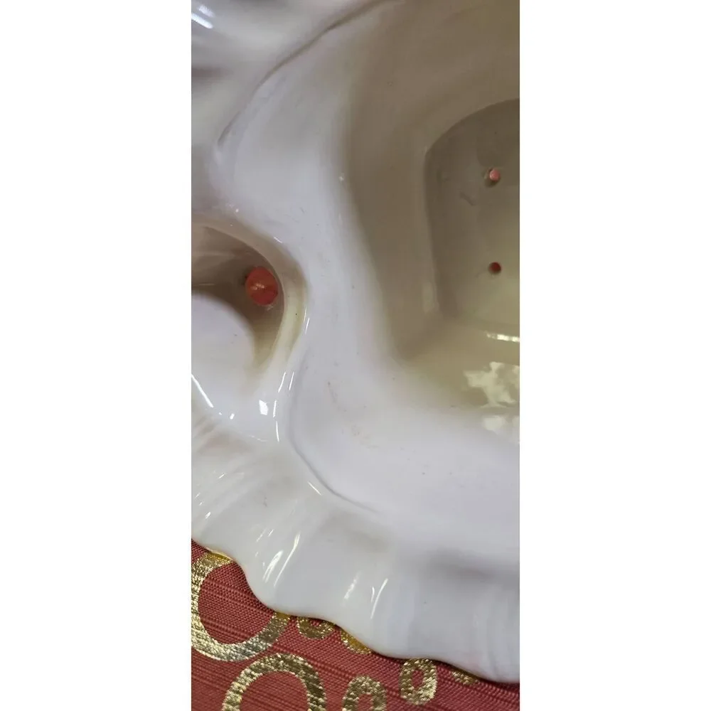 Atlantic Mold Self Watering Shell Planter